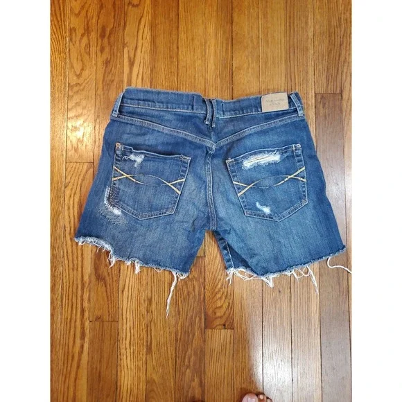 EUC Abercrombie & Fitch jean shorts size 4/27 Bermuda distressed perfect stretch - Picture 3 of 4